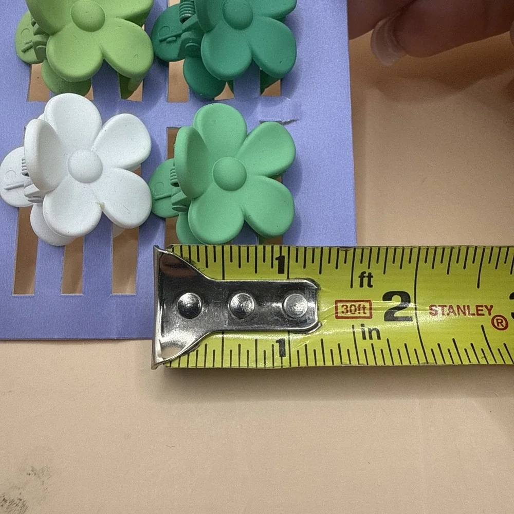 Claire's Plastic Smooth Flower Mini Hair Clips Approx 1